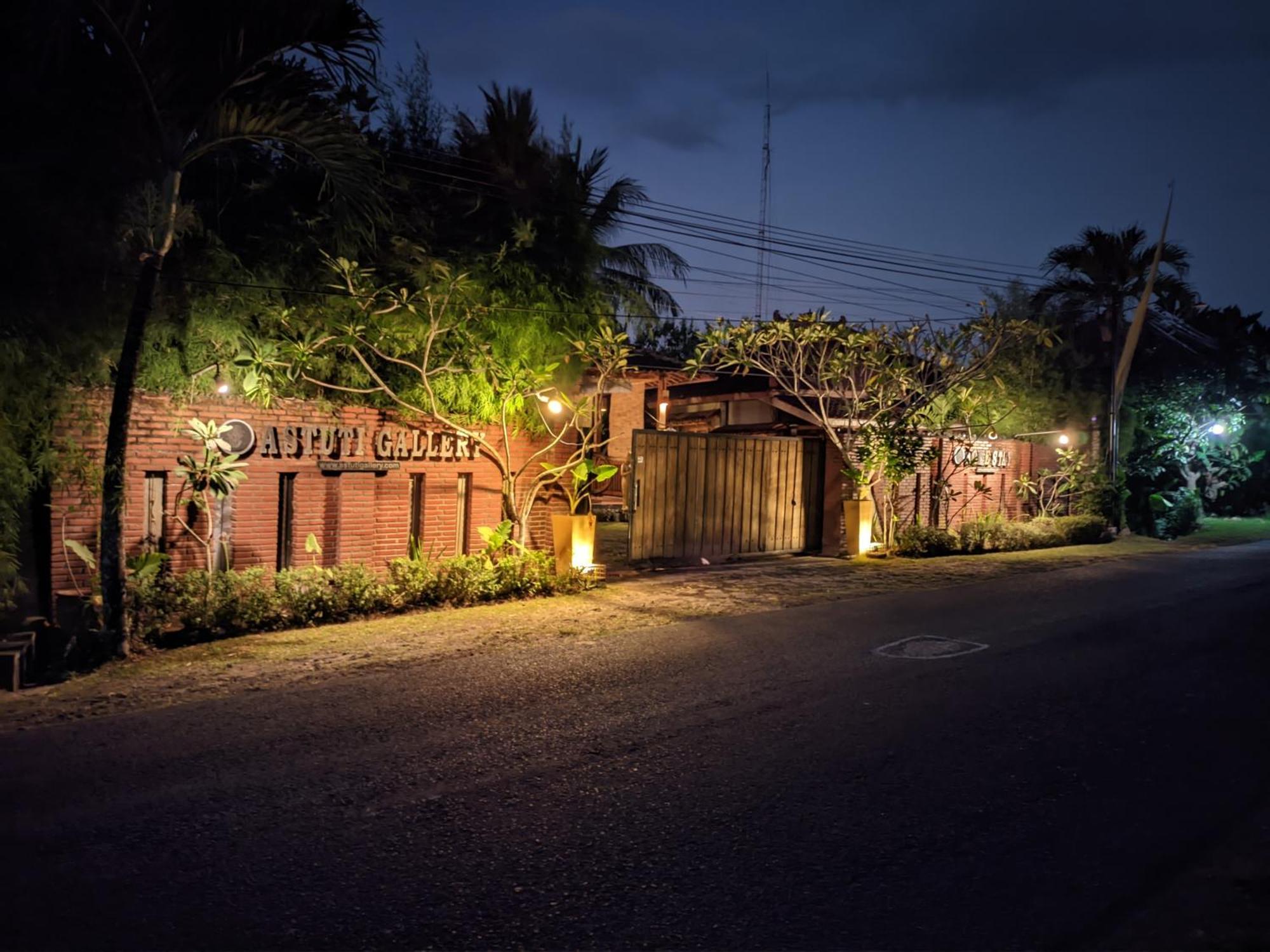 Astuti Gallery Homestay Jogyakarta Zewnętrze zdjęcie