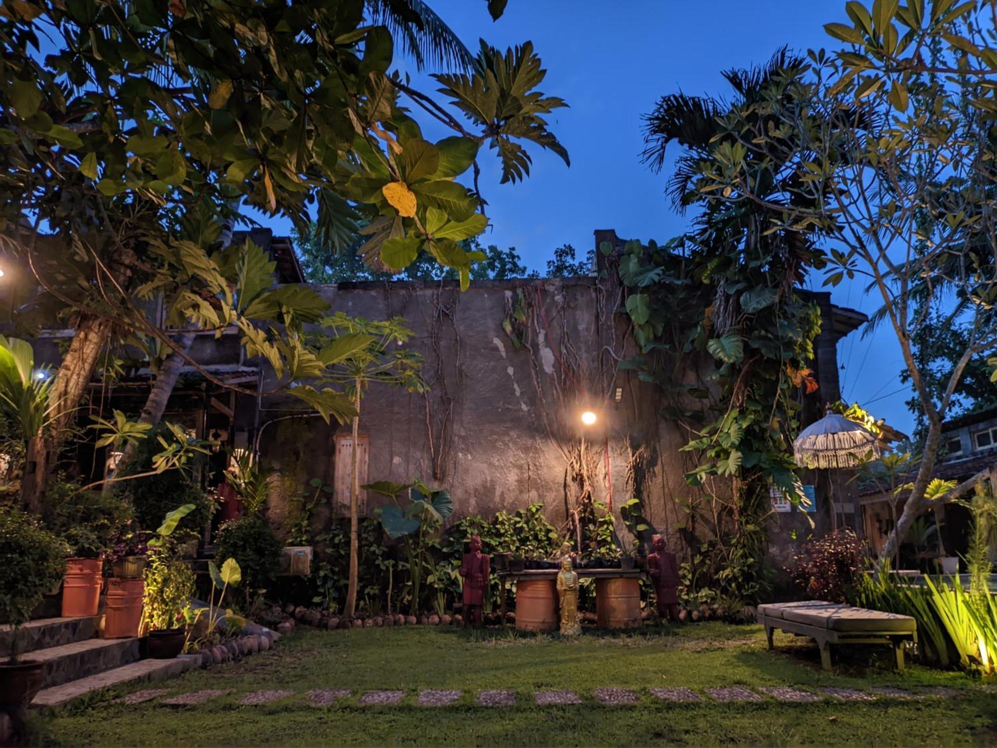 Astuti Gallery Homestay Jogyakarta Zewnętrze zdjęcie
