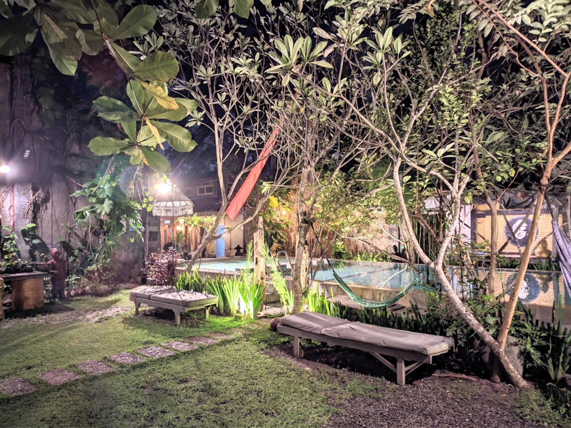 Astuti Gallery Homestay Jogyakarta Zewnętrze zdjęcie