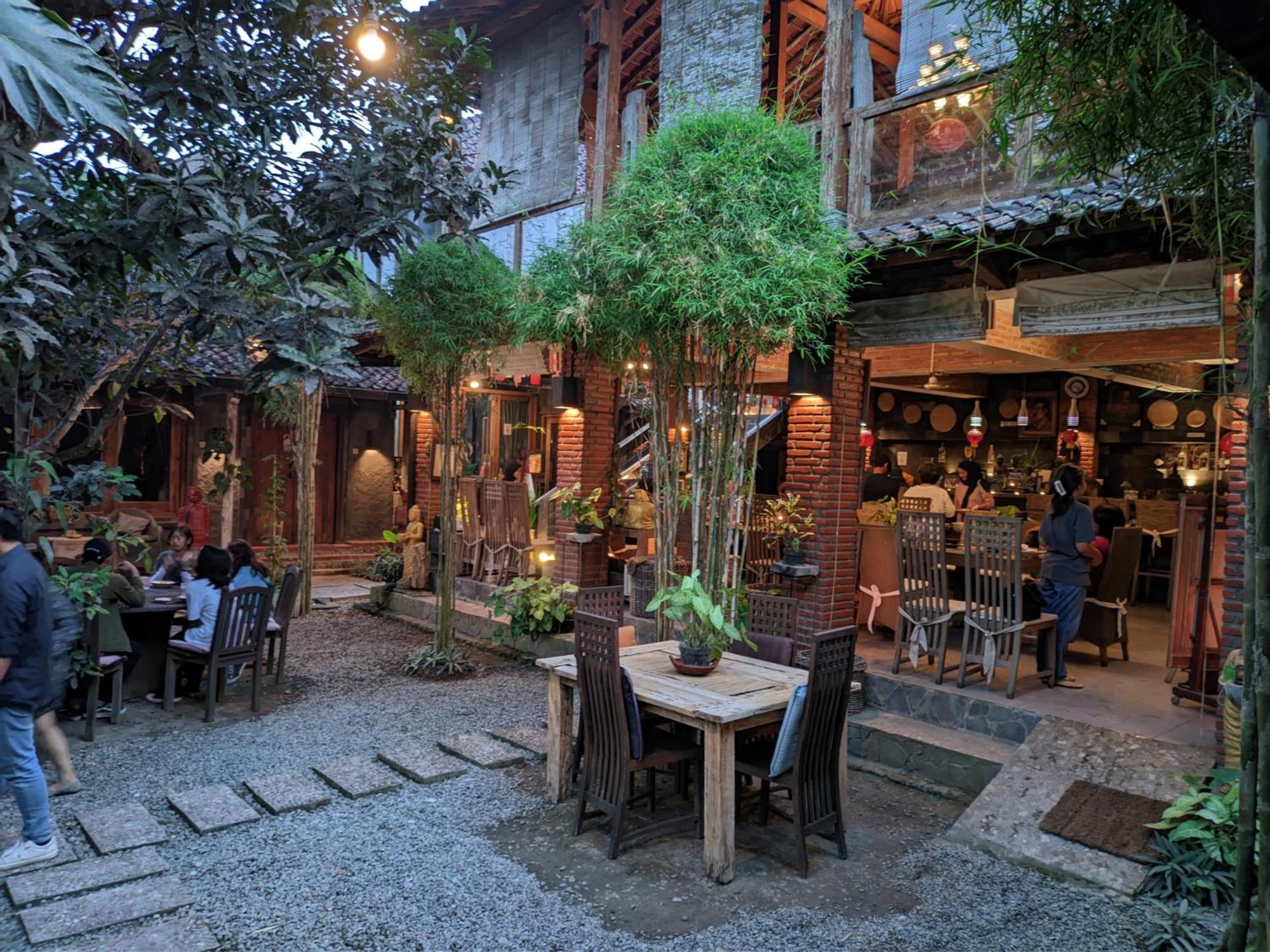 Astuti Gallery Homestay Jogyakarta Zewnętrze zdjęcie