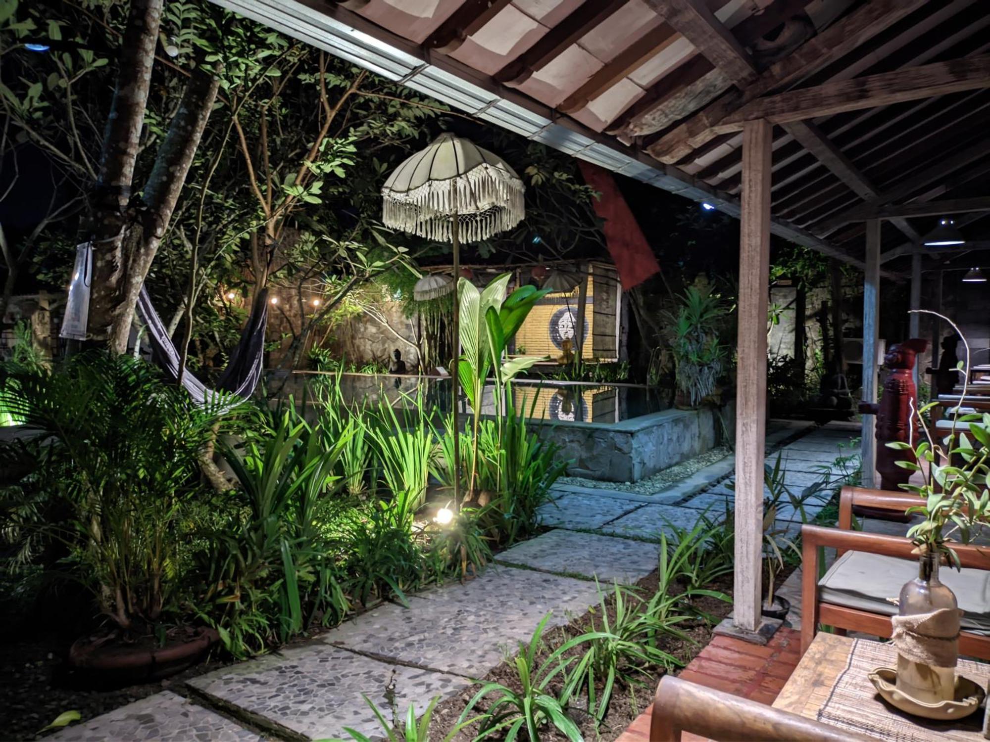 Astuti Gallery Homestay Jogyakarta Zewnętrze zdjęcie