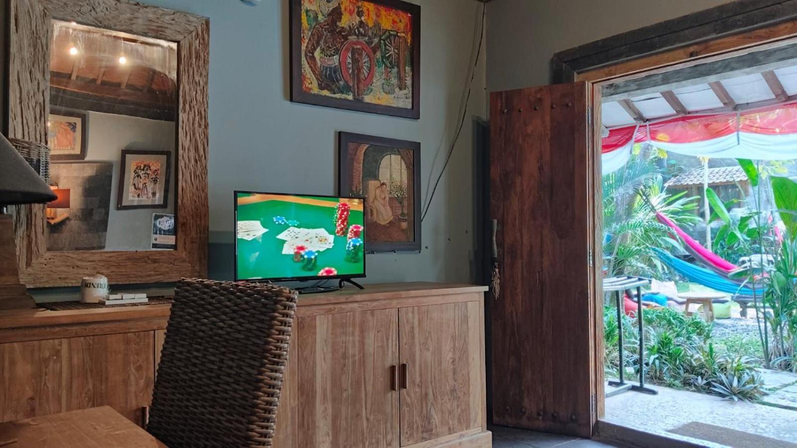 Astuti Gallery Homestay Jogyakarta Zewnętrze zdjęcie
