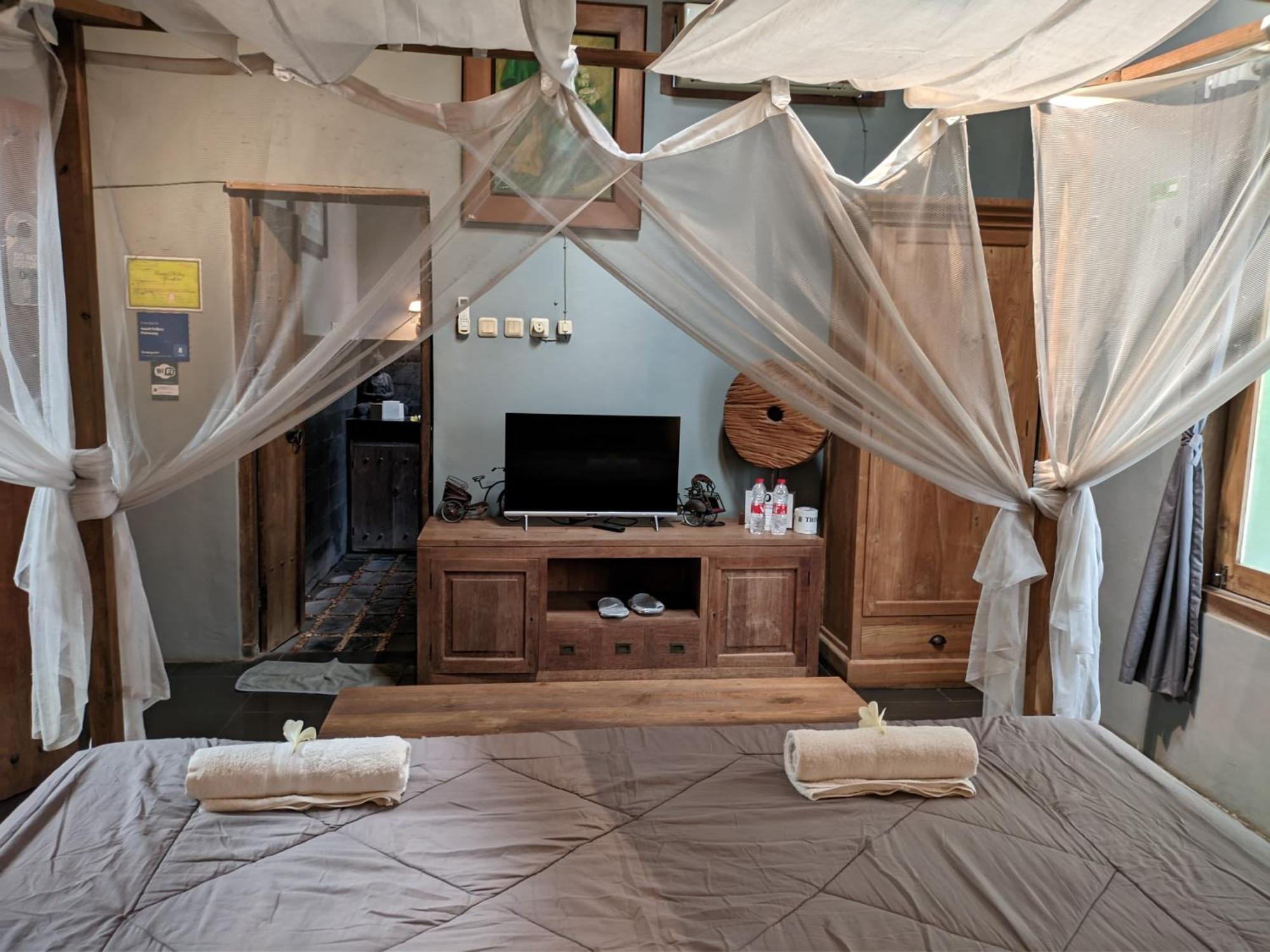 Astuti Gallery Homestay Jogyakarta Zewnętrze zdjęcie