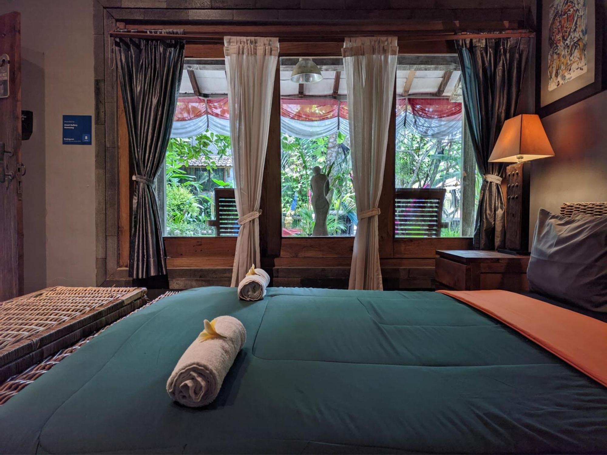 Astuti Gallery Homestay Jogyakarta Zewnętrze zdjęcie